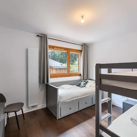 Silver - C - 4 Pieces Pour 7 Personnes 564 Apartment